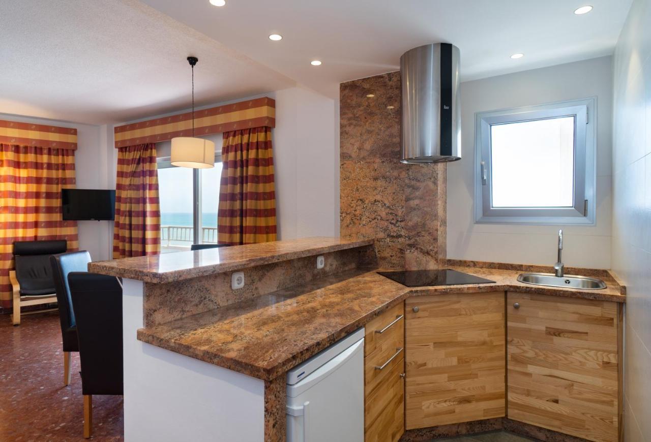 Hotel Apartamentos Bajondillo Torremolinos Ngoại thất bức ảnh Kitchen