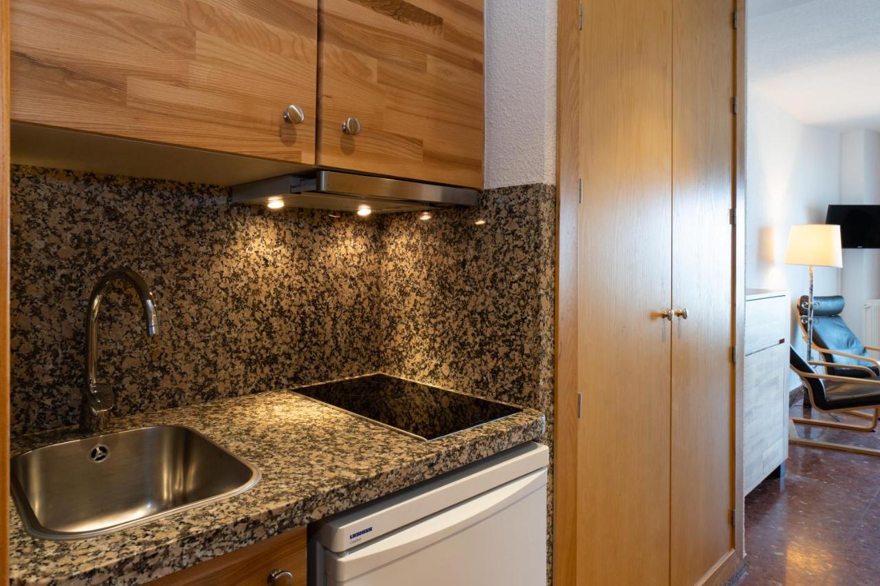 Hotel Apartamentos Bajondillo Torremolinos Ngoại thất bức ảnh Kitchen