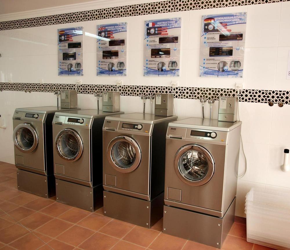 Hotel Apartamentos Bajondillo Torremolinos Ngoại thất bức ảnh Miele washing machines
