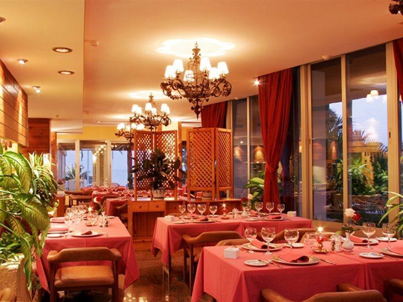 Hotel Apartamentos Bajondillo Torremolinos Ngoại thất bức ảnh A restaurant in Antalya