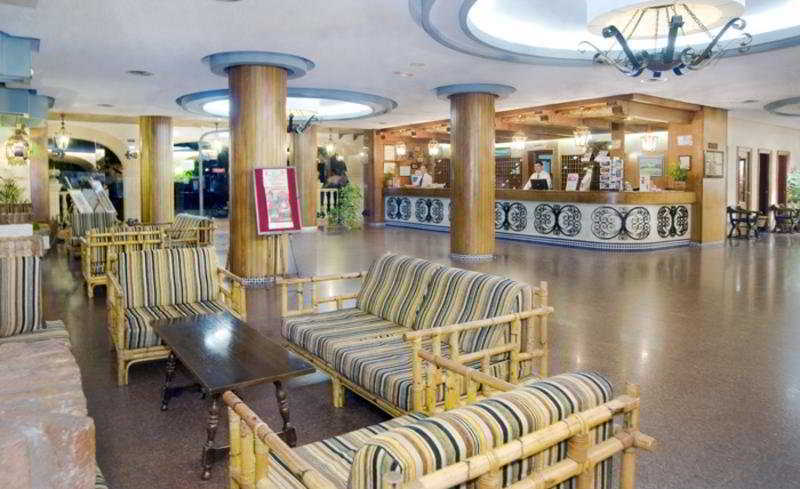Hotel Apartamentos Bajondillo Torremolinos Ngoại thất bức ảnh Reception