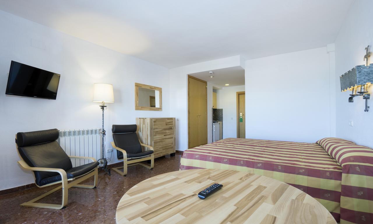 Hotel Apartamentos Bajondillo Torremolinos Ngoại thất bức ảnh Interior of a room
